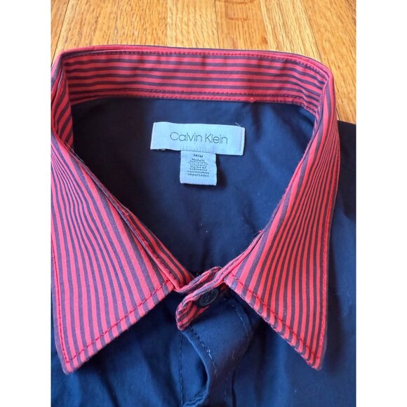 Calvin Klein Mens Button-Down Shirt Red Striped Collar Navy Blue Size M - Picture 3 of 9